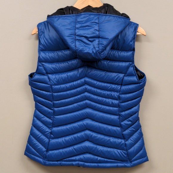 Bernardo Blue Down Filled Hooded Vest Size Medium - Picture 2 of 14
